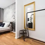 Apartment Of The Kings - Nubium *